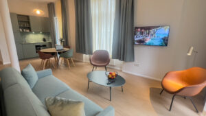 Extra-Large Family Studio